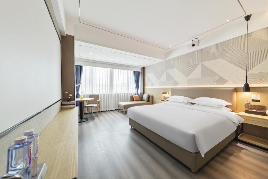 柏曼酒店万宁首店开业业绩持续走高酒店下沉存量市场大有可为