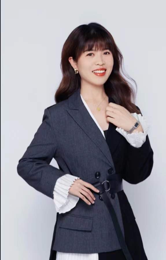 郑圆.jpg