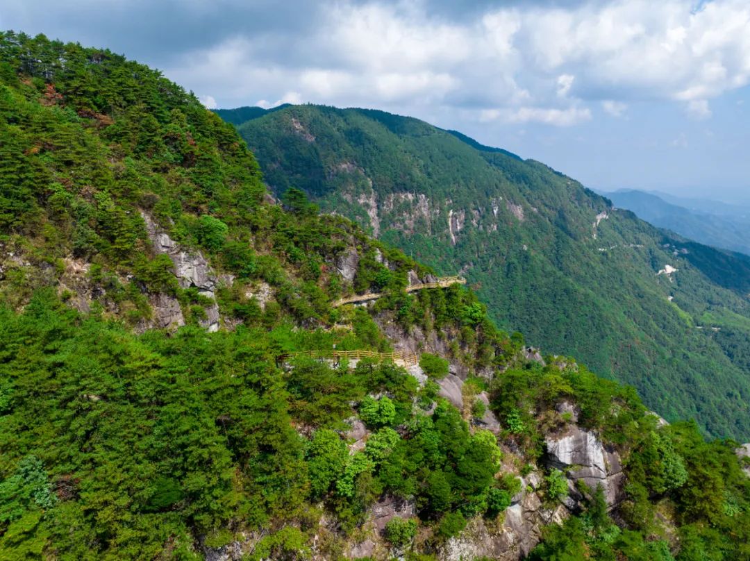 江油明月峰景图片