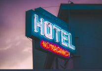 希尔顿将在全美5400家酒店配备Peloton Interactive动感单车