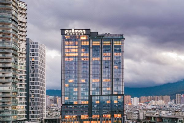 铂尔曼.jpg