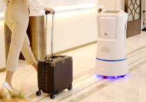 服务机器人“入侵”酒店：谁受益、谁出局？