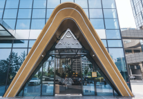 亚朵集团2022年营收同比增长5.4%至22.63亿元