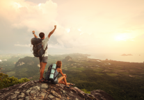 看了西藏旅游2022年报，我不止想去那里走一走