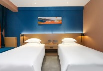 锐思特酒店承德南站店，治愈炎炎夏日