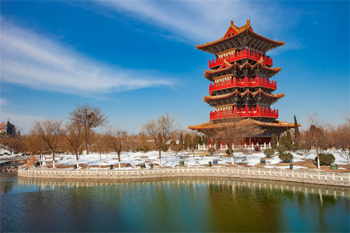 清明上河园佛云阁.jpg