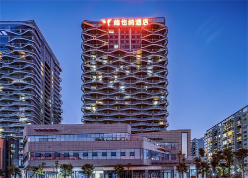 露营公园门票销量激增，维也纳酒店率先占据稀缺资源，成旅游首选