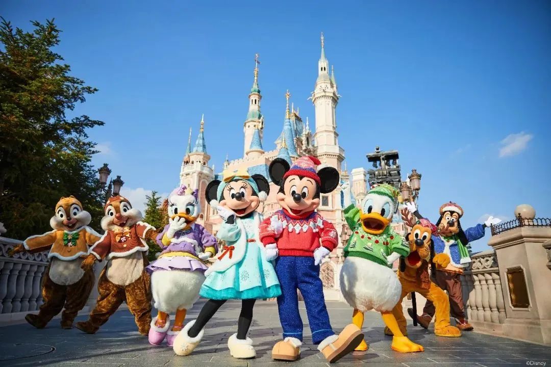 上海迪士尼度假区：降低人员配置及减少部分体验的情况下运营