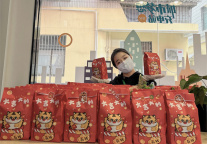 碧家国际社区为500多位就地过年租客精心准备虎年春节大礼包