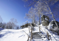 雪乡景区入园游客破10万人次