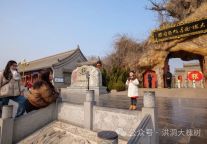 山西晚报小记者们携手洪洞大槐树邀请全国各地的家人来山西走亲戚