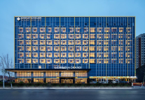 “大酒管”赋能“小而美”， 东呈战略投资莫兰迪酒店