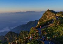 国庆出游峨眉山，一手掌握最新信息！