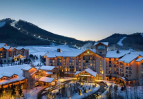 高端酒店的投资未来式：“万达锦华”模式何以出圈?