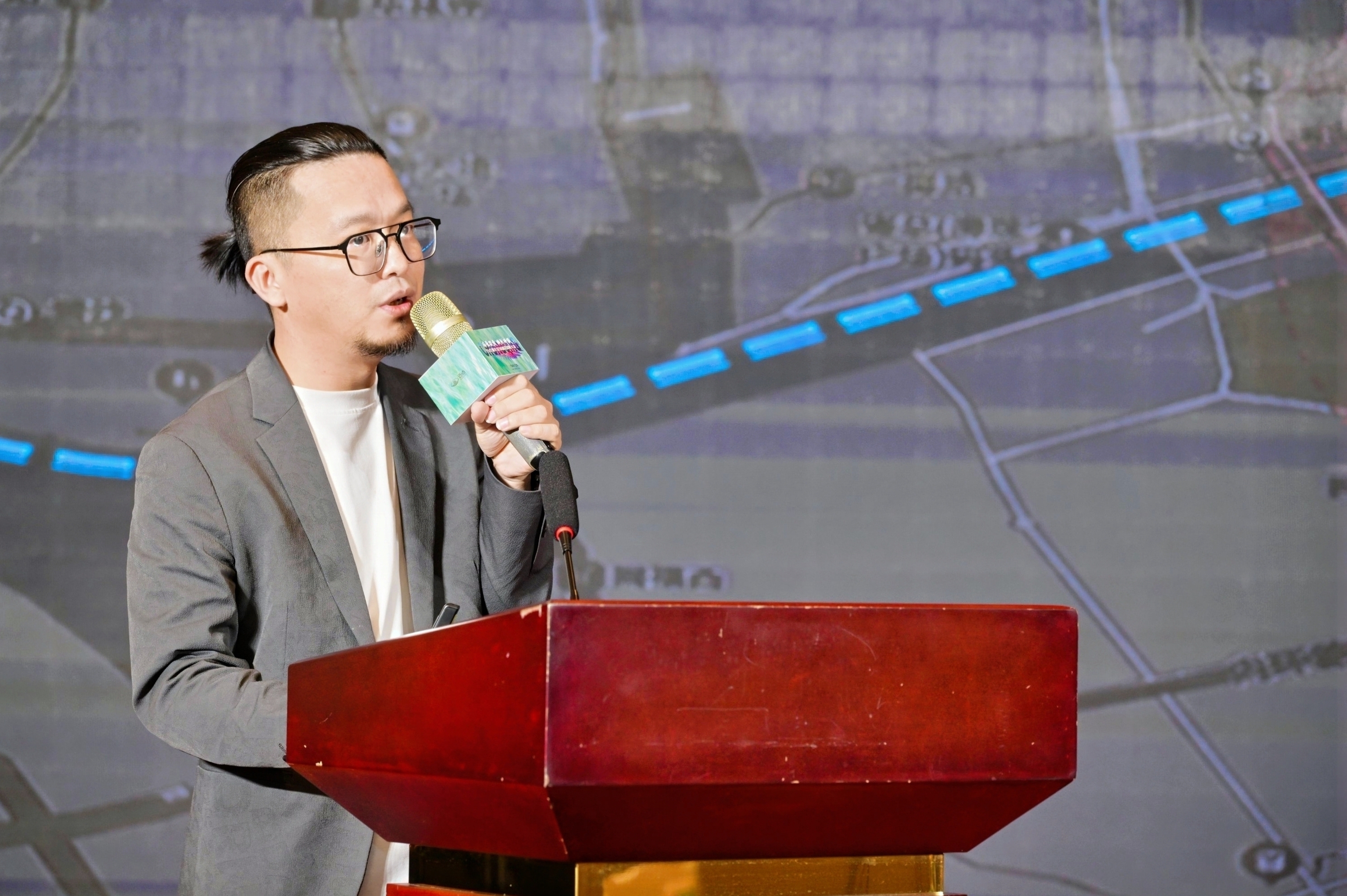 东哲设计创始人总设计师李造.jpg