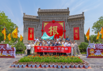 寻根洪洞 问祖尧都——“山西女作家看临汾”采风团在洪洞大槐树景区开展采风活动