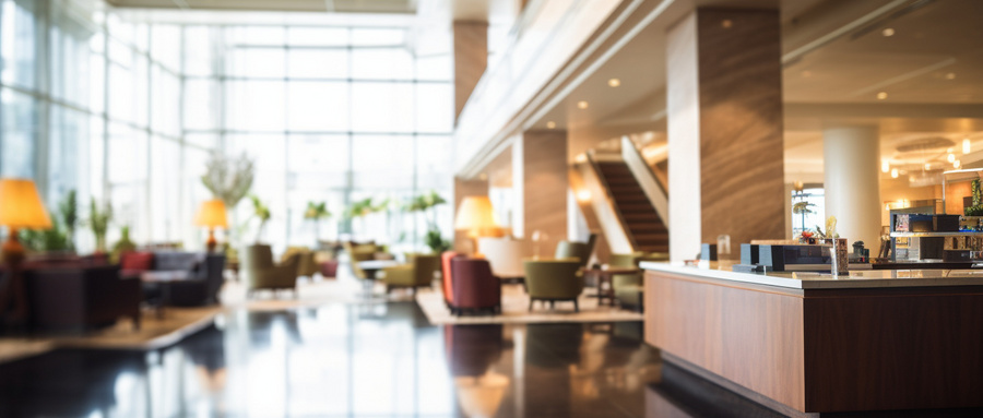 金陵饭店：前三季度预计归属净利润5500万元