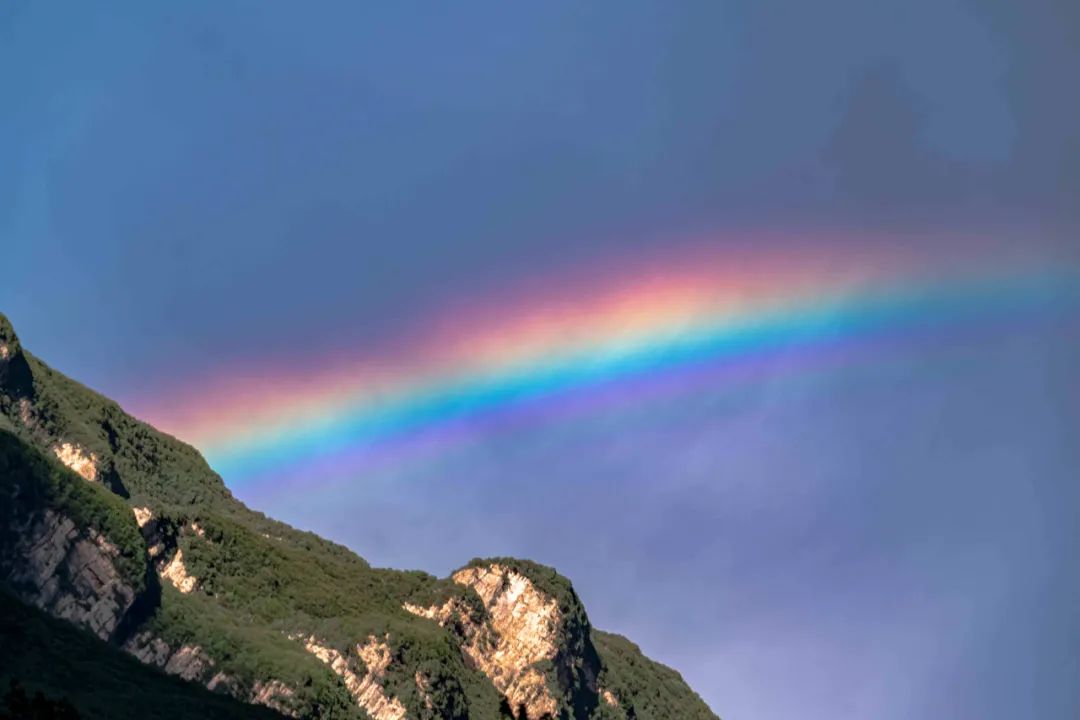 适合中国宝宝的精彩假期来啦！彩虹奇遇！创意游戏！就在云丘山！