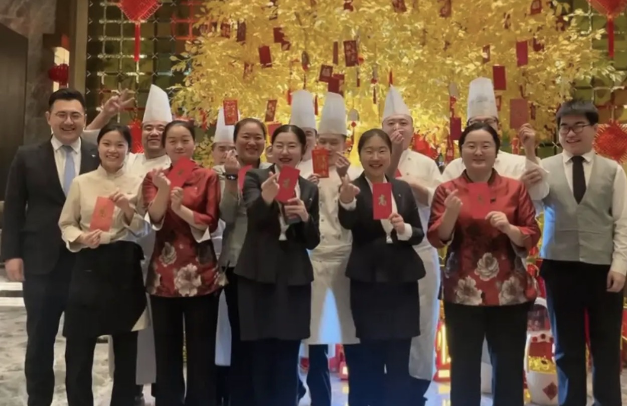 招商蛇口旗下伊敦新春开门红丨满房映初心 温情暖人间
