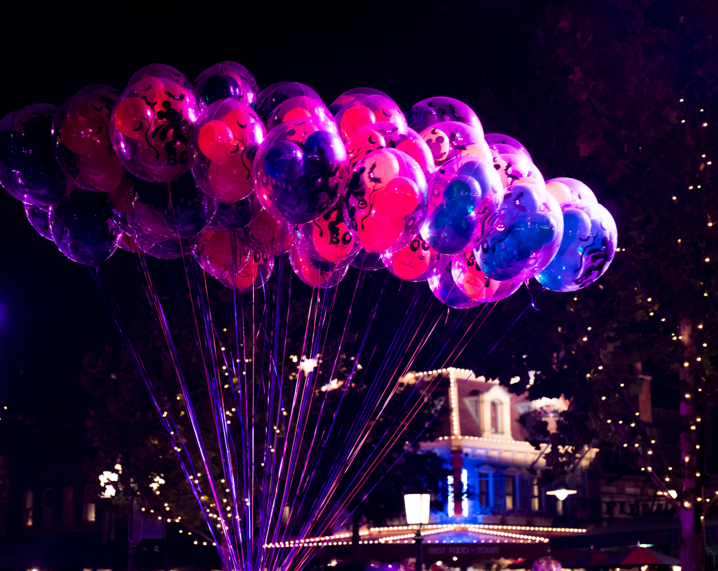 连亏九年后，香港迪士尼创了历史新高