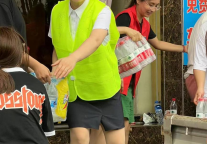 共克时艰，涿州市里守望相助的如家人