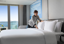 万达生活方式酒店推出“高考安心住”礼遇，为莘莘学子加油