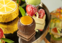 上海万达瑞华酒店大堂酒廊推出“夏日多巴胺”下午茶