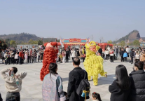 江西上饶龟峰景区：让年味更浓更有温度