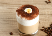 上海万达瑞华酒店大堂酒廊打造“日咖夜酒”