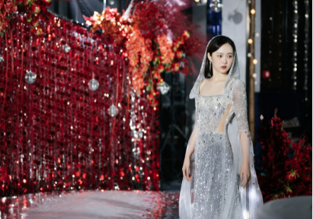 南京富力万达嘉华酒店【溯光逐影嘉年华】婚礼沙龙|与君相遇,钟意于此
