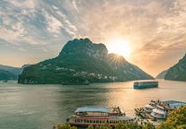 三峡人家景区 ：2月3日因受冰冻雨雪极端天气影响暂时闭园