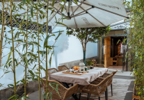 微度假酒店——全程陪伴，重塑旅行的休闲方式