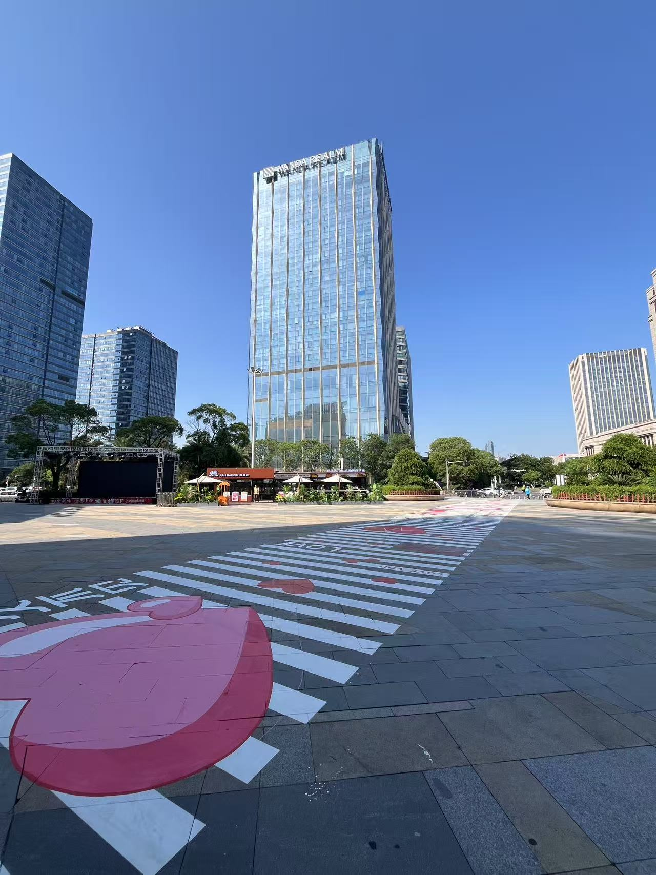 南昌富力万达嘉华酒店惊现「爱情斑线」