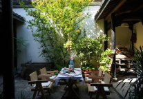 推开这家花筑奢的门，从坦桑尼亚一路走到孟买