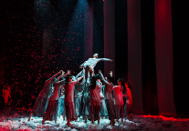 “易主”国资后，地产系文旅企业能否挺过寒冬？