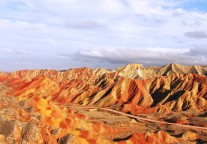 两会首场发布会召开，坚定对外开放和互联互通方向