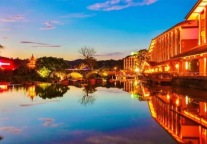 明月山全面进入旅游旺季，迎来金秋万人旅行团！