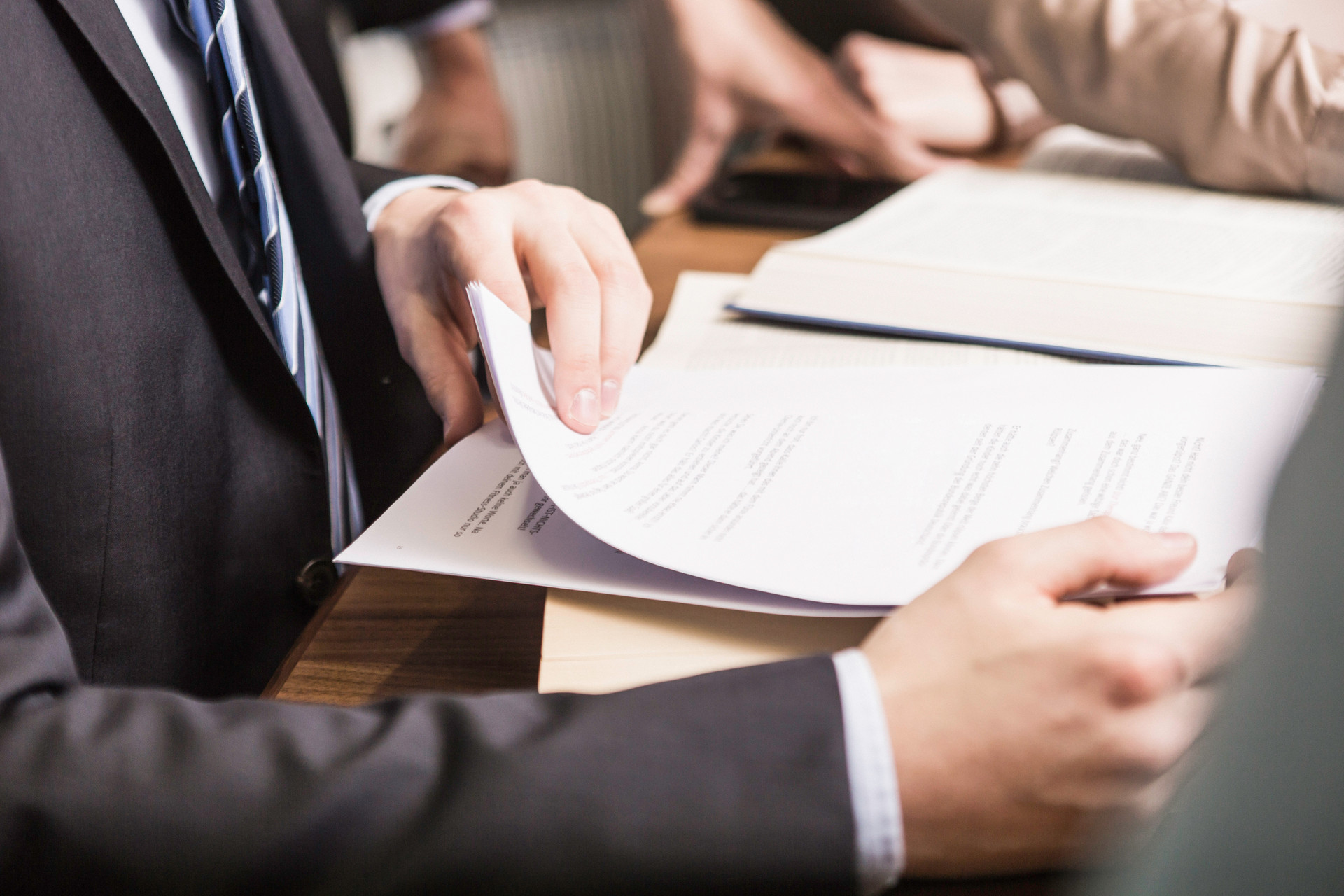 云迹科技成功签署3项战略合作