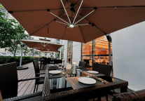 佳木斯万达锦华酒店开启夏日啤酒花园烧美烤食节