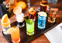 武汉万达瑞华酒店大堂吧推出酒鬼挑战套餐