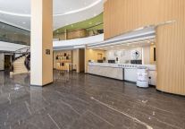 大连站旁的智慧旅居地标，格林豪泰邀您共赴山海之约