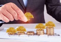 首旅酒店携手关联方增资环汇置业32.6亿，持股比例维持稳定