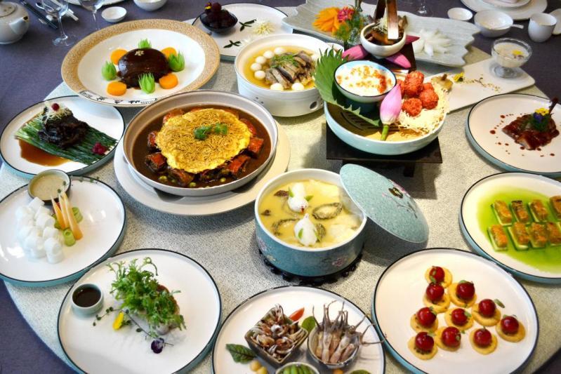 匠心餐饮收获口碑效应，书香世家中餐厅入选大众点评2023年“必吃榜”