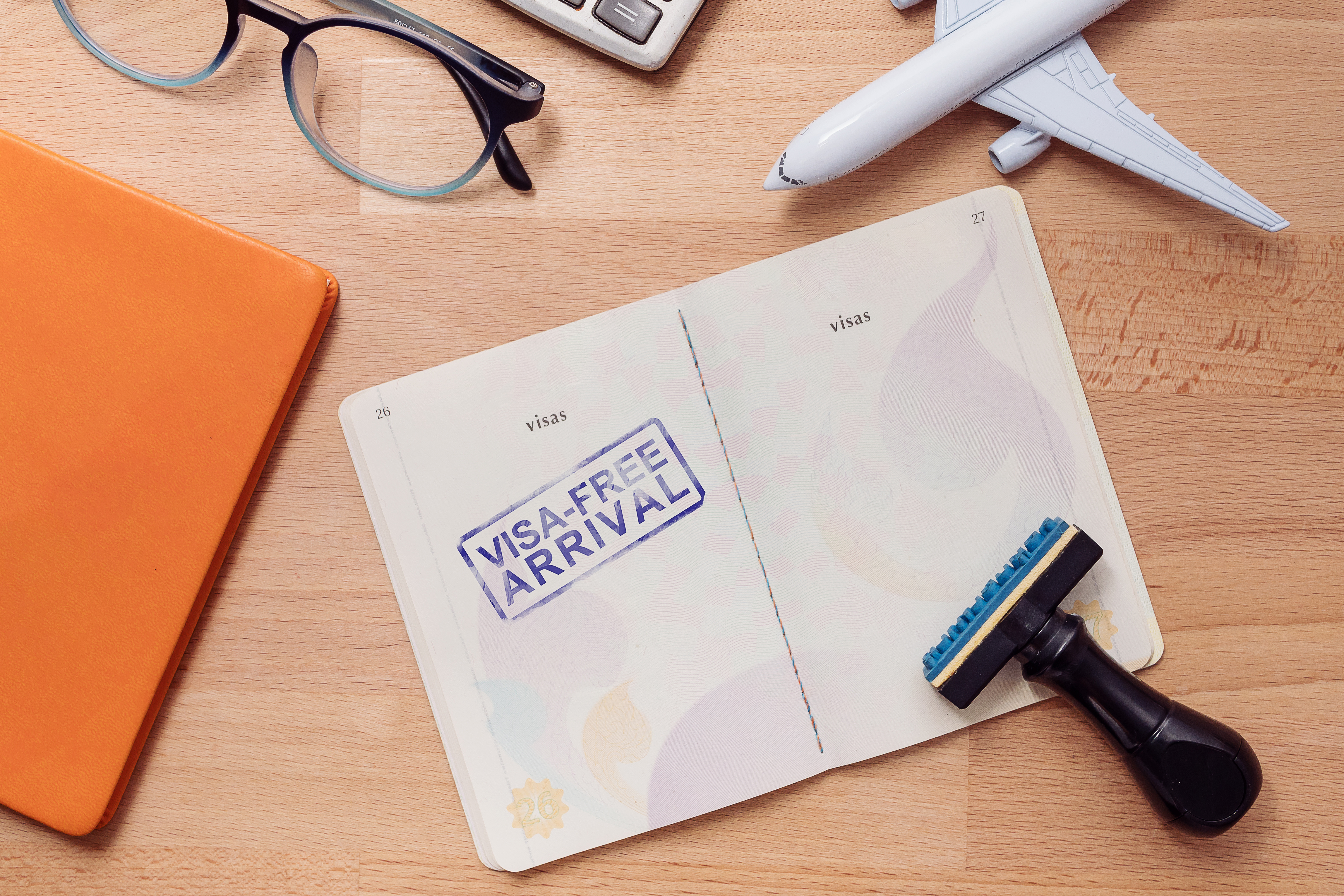 2025年上半年中国免签入境外国人1364万人次 同比增53.9%