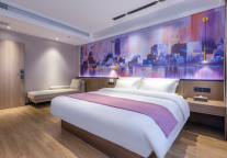 锐思特酒店榆林靖边店，位置便利