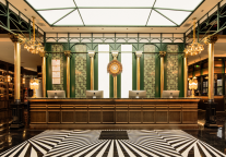 云梦泽上，来喆啡锐品酒店惬享复古穿越之旅