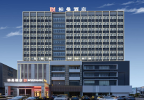 大房量单体改造后业绩翻倍，柏曼酒店开业首日综合RevPAR提升超360元   