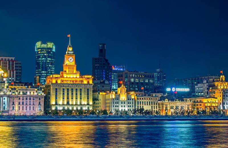 摄图网_500486034_上海外滩夜色（企业商用）.jpg