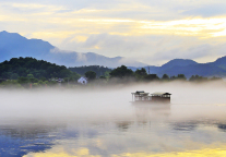 泾县，令人惊羡。