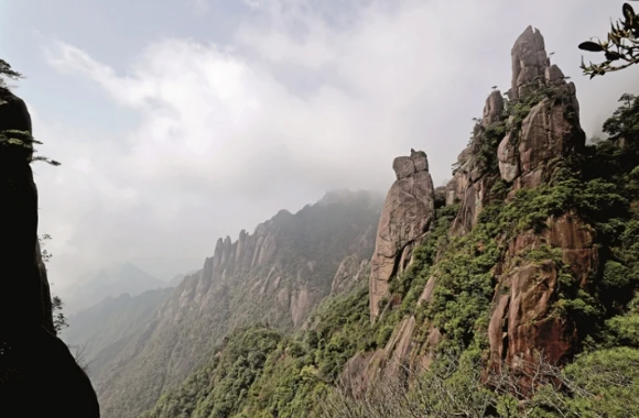 在网红景区“包围”下，三清山风景区这样突围